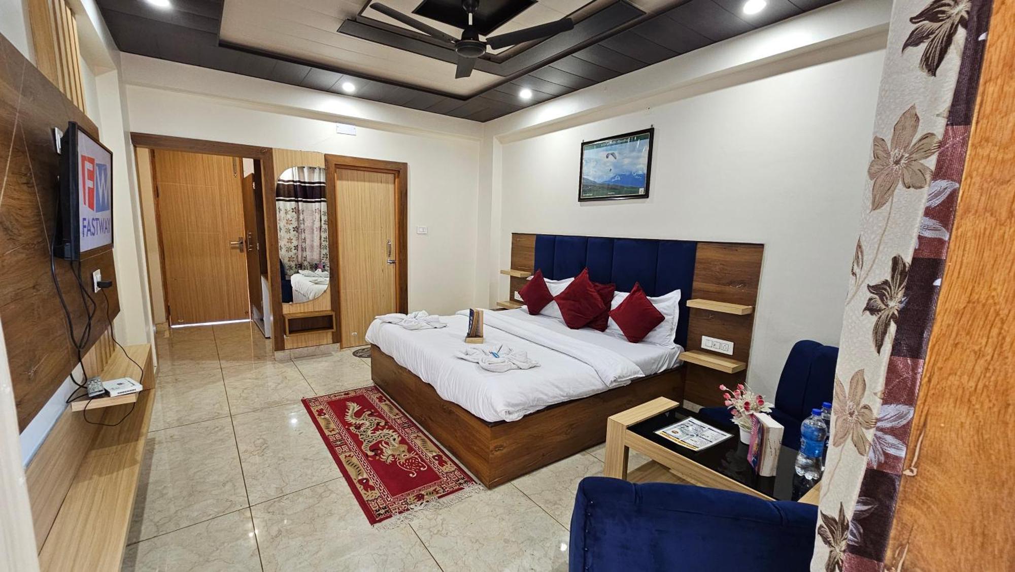 Green View Hotel And Restaurant McLeod Ganj Zewnętrze zdjęcie